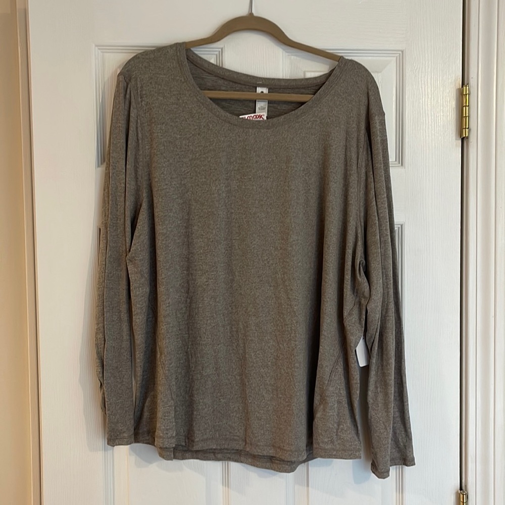 Yogalicious 2X long sleeve heather mocha shirt